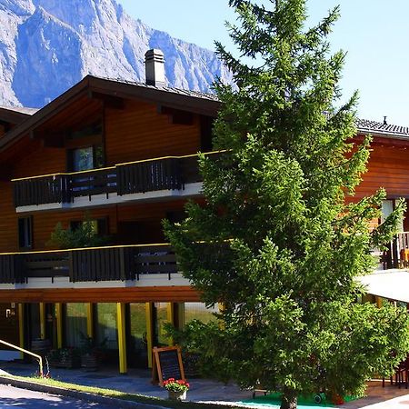 Hostellerie De L'Ardeve โอวรอนนาซ ภายนอก รูปภาพ