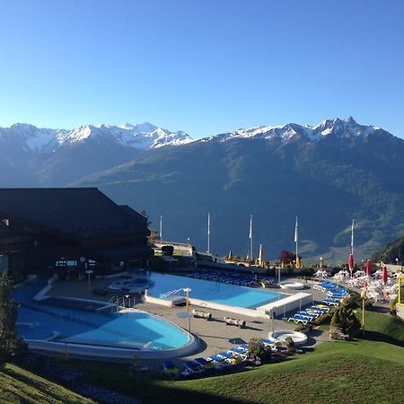 Hostellerie De L'Ardeve โอวรอนนาซ ภายนอก รูปภาพ