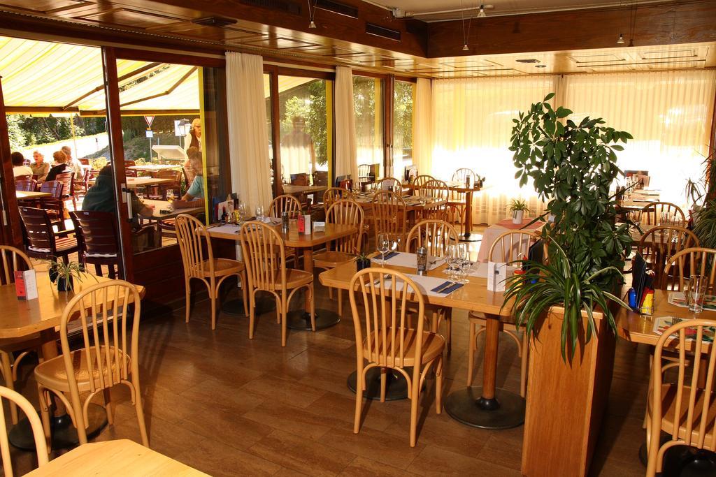 Hostellerie De L'Ardeve โอวรอนนาซ ภายนอก รูปภาพ