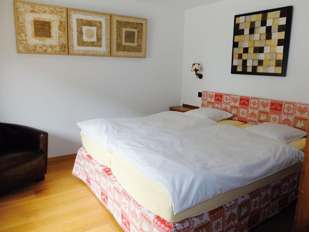 Hostellerie De L'Ardeve โอวรอนนาซ ภายนอก รูปภาพ